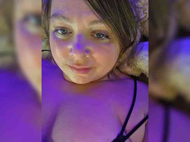 FLUFFY_BEAUTY webcam
