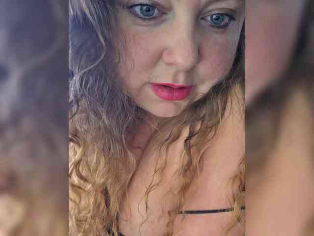 FLUFFY_BEAUTY webcam