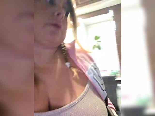 FLUFFY_BEAUTY webcam