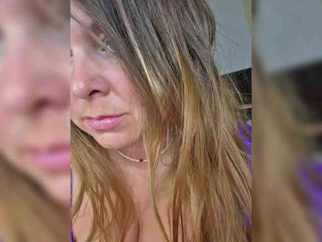 nude live chatroom HairyCrotch