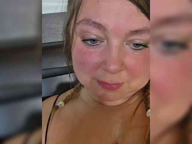 FLUFFY_BEAUTY webcam