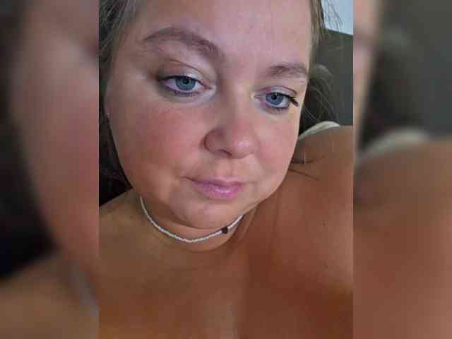 FLUFFY_BEAUTY webcam