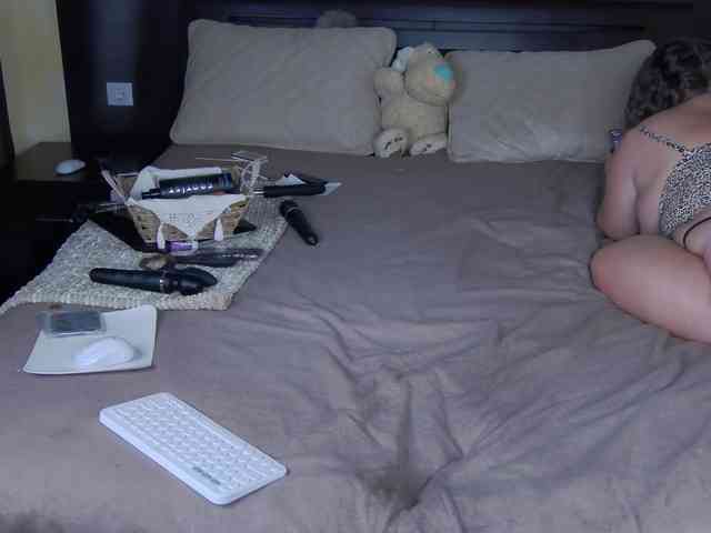 FLUFFY_BEAUTY webcam