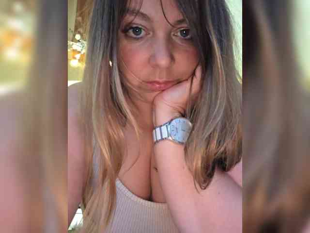 FLUFFY_BEAUTY webcam