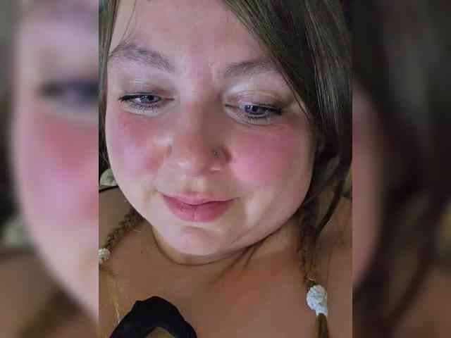 FLUFFY_BEAUTY webcam