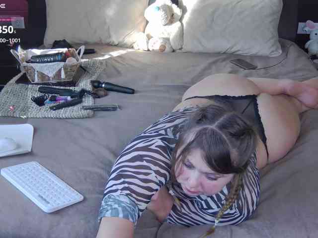 FLUFFY_BEAUTY webcam