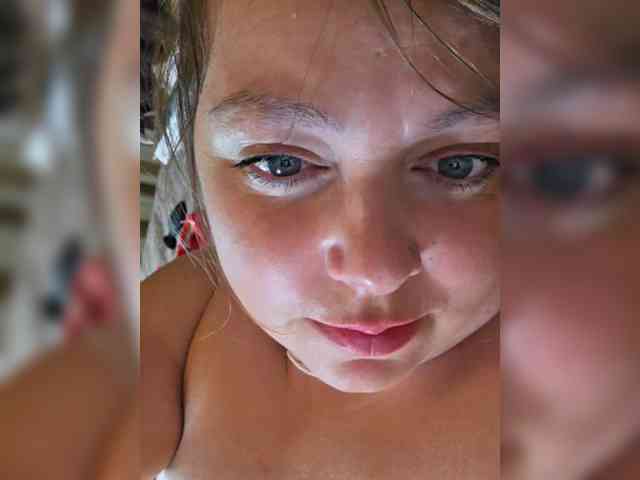 FLUFFY_BEAUTY webcam