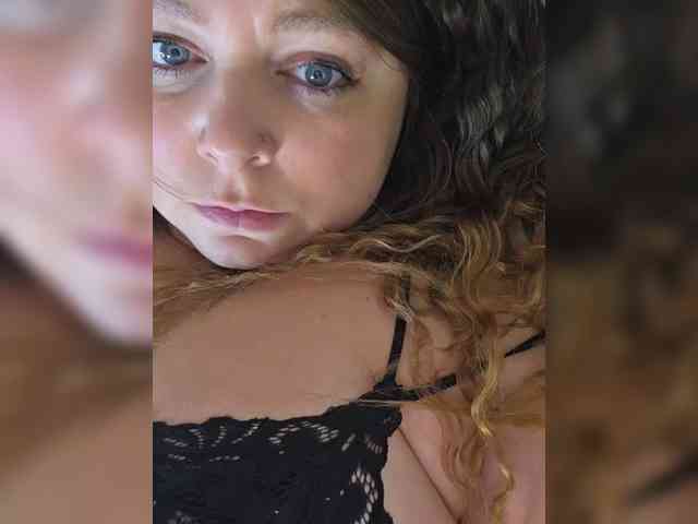 FLUFFY_BEAUTY webcam