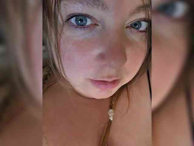 FLUFFY_BEAUTY webcam