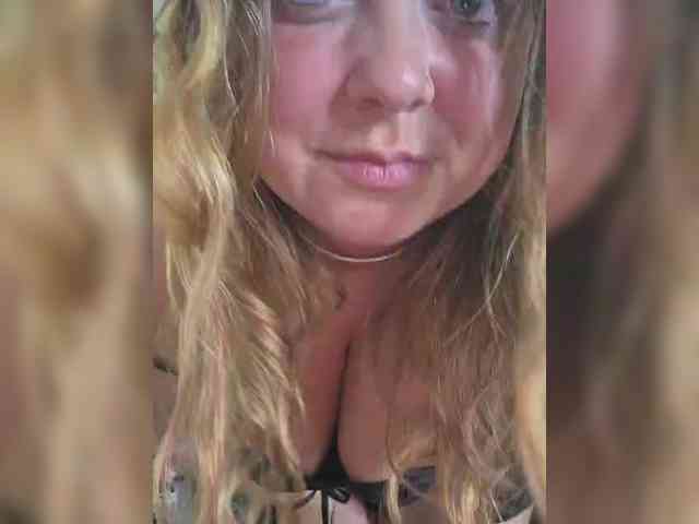 FLUFFY_BEAUTY webcam