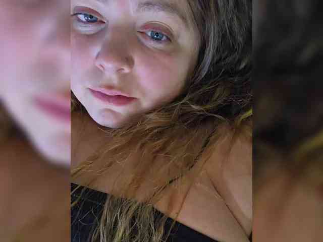 FLUFFY_BEAUTY webcam