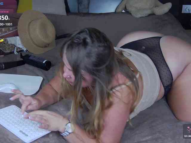 HairyCrotch Live Webcam on BongaCams