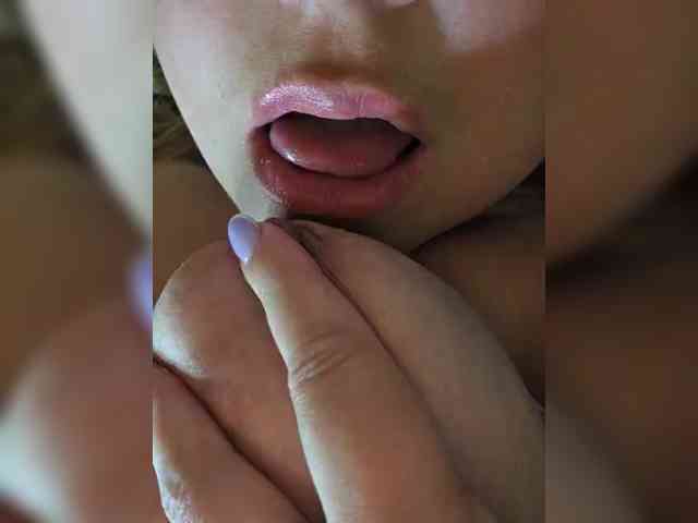 FLUFFY_BEAUTY webcam