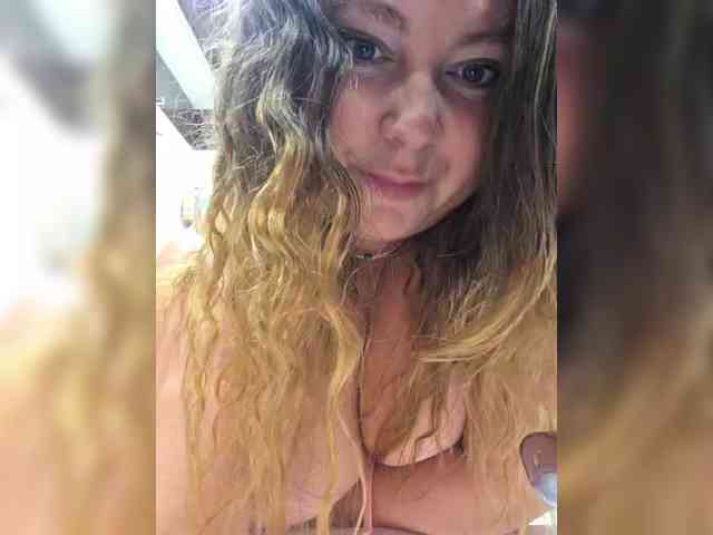 FLUFFY_BEAUTY webcam