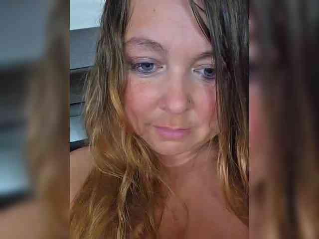 FLUFFY_BEAUTY webcam