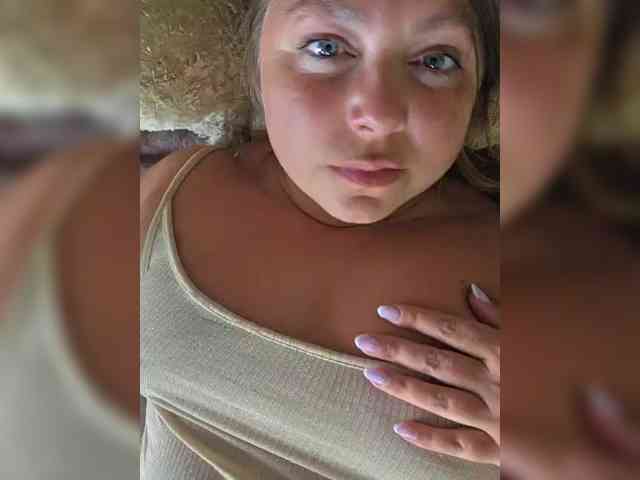 FLUFFY_BEAUTY webcam