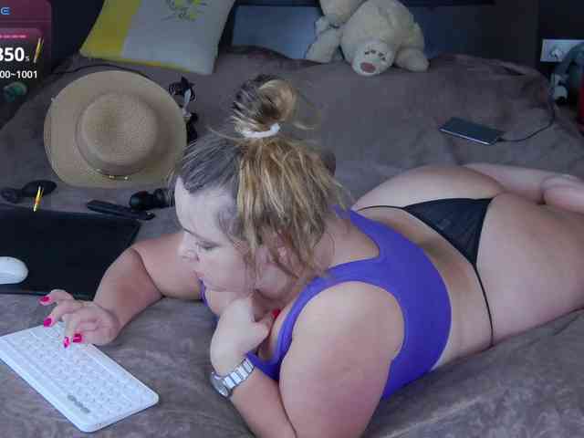 FLUFFY_BEAUTY webcam