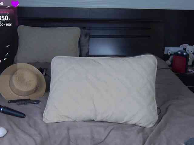 FLUFFY_BEAUTY webcam