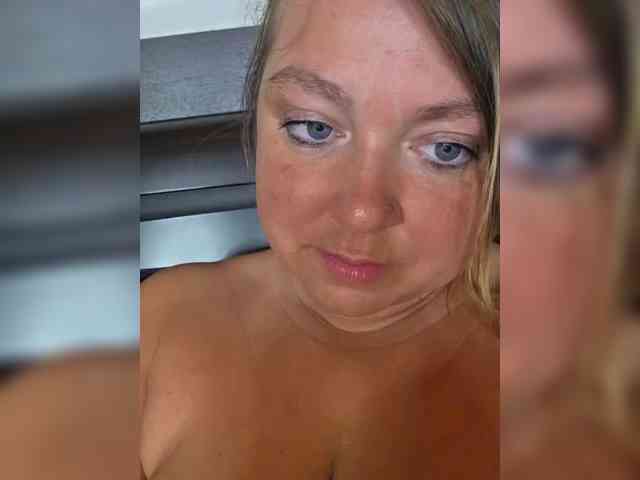 FLUFFY_BEAUTY webcam