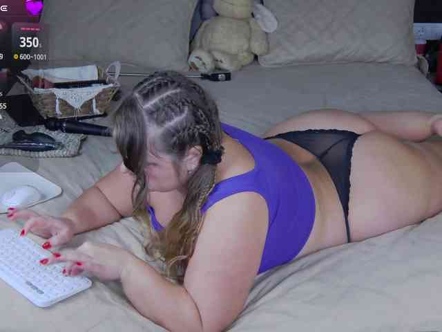 FLUFFY_BEAUTY webcam