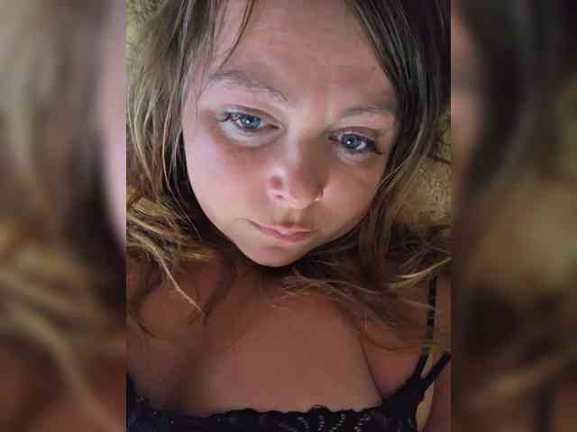 FLUFFY_BEAUTY webcam