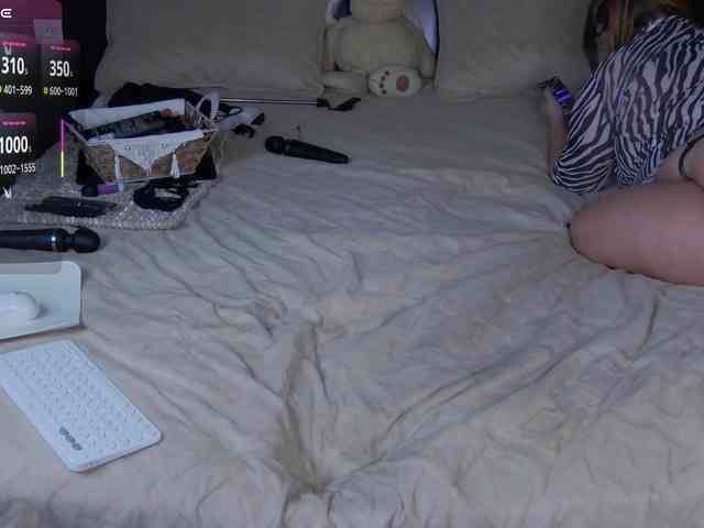 FLUFFY_BEAUTY webcam