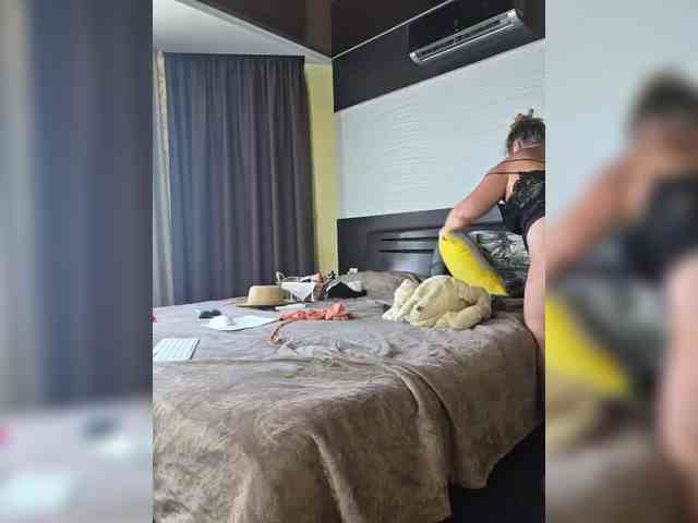 FLUFFY_BEAUTY webcam