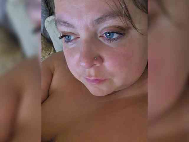 FLUFFY_BEAUTY webcam