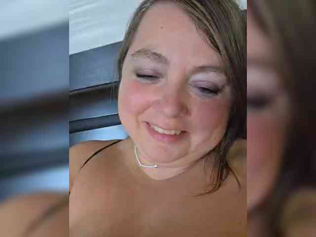 FLUFFY_BEAUTY webcam