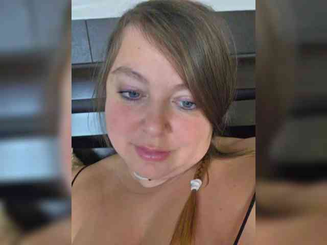 FLUFFY_BEAUTY webcam