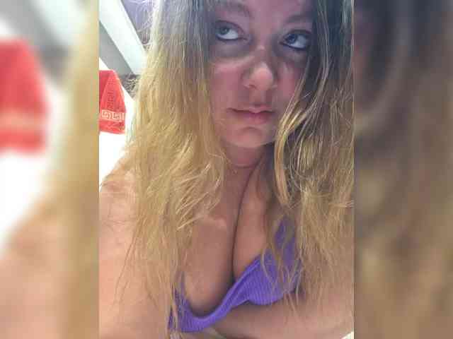 FLUFFY_BEAUTY webcam