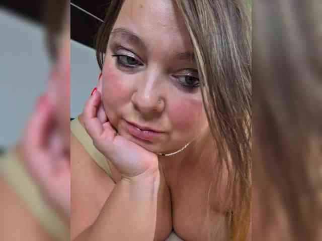 FLUFFY_BEAUTY webcam