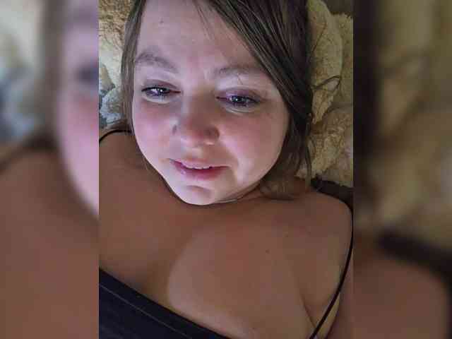 FLUFFY_BEAUTY webcam