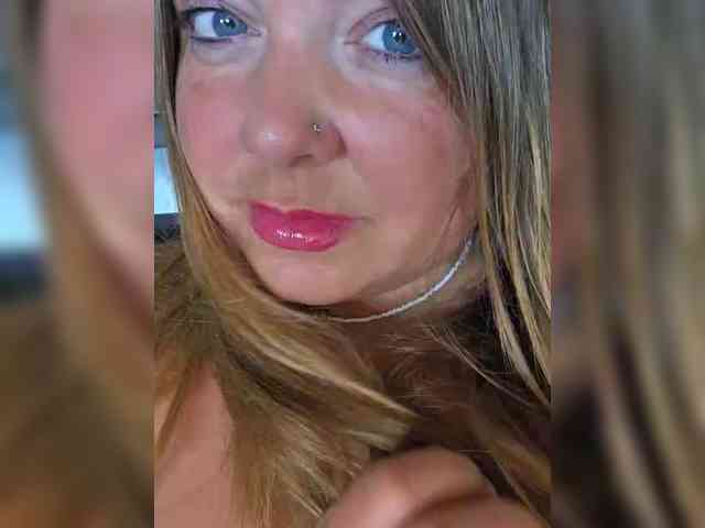 FLUFFY_BEAUTY webcam