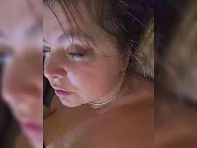 FLUFFY_BEAUTY webcam
