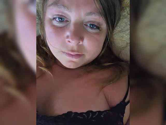 FLUFFY_BEAUTY webcam