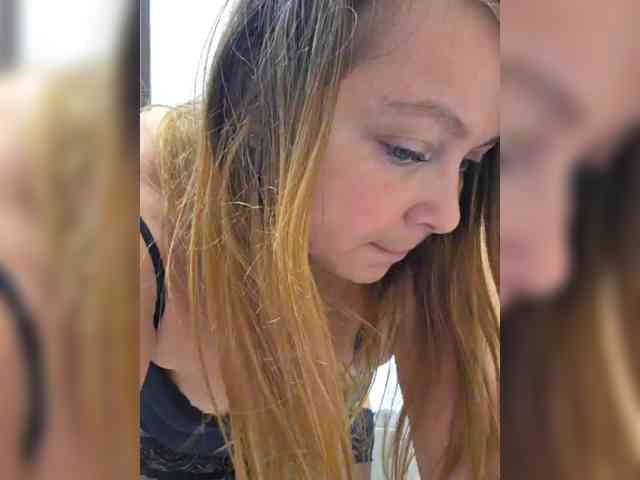 FLUFFY_BEAUTY webcam