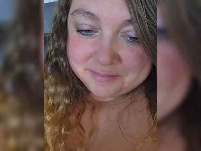 FLUFFY_BEAUTY webcam