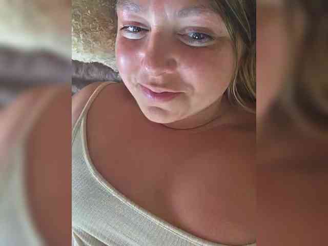 FLUFFY_BEAUTY webcam