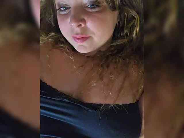 FLUFFY_BEAUTY webcam