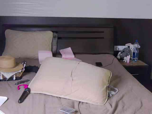 FLUFFY_BEAUTY webcam