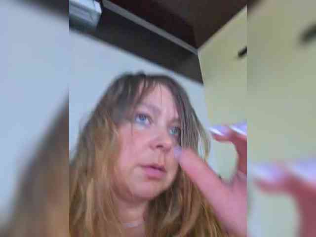 FLUFFY_BEAUTY webcam