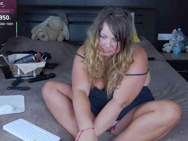 FLUFFY_BEAUTY webcam