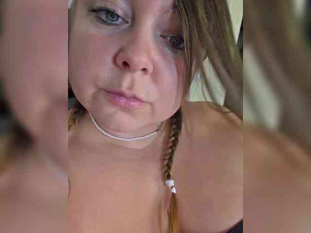 FLUFFY_BEAUTY webcam