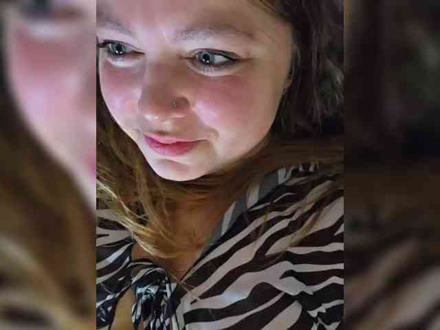 FLUFFY_BEAUTY webcam