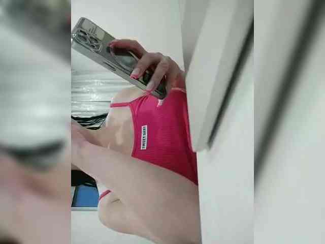 Valeria777161 webcam