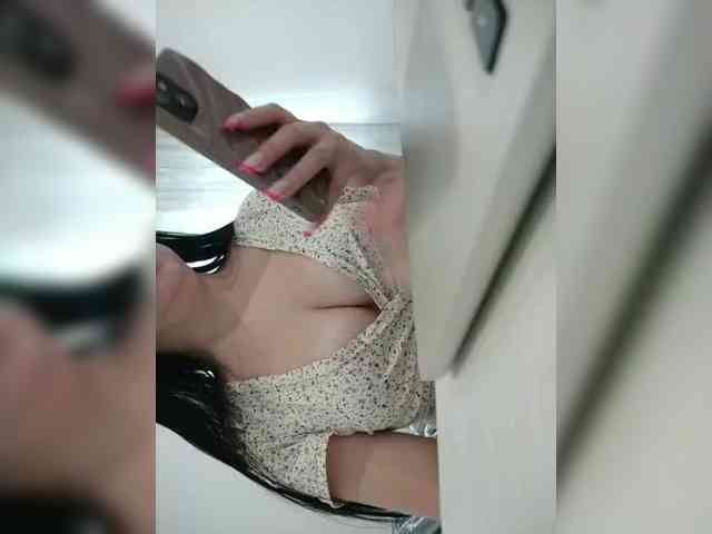 Valeria777161 webcam