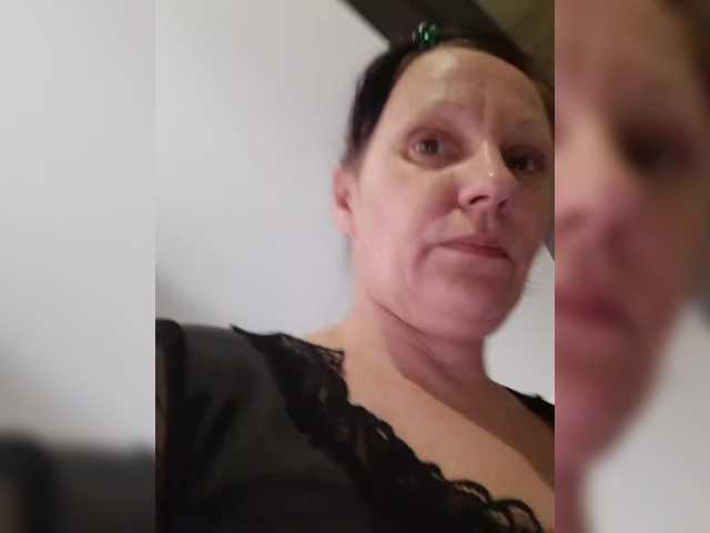 Zlykaa's BongaCams show and profile