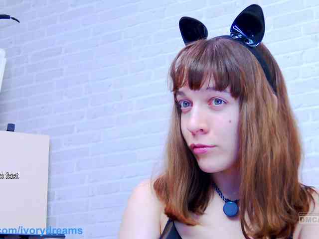IvoryDreams webcam