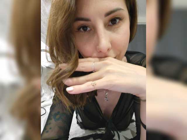 Fina771's BongaCams show and profile